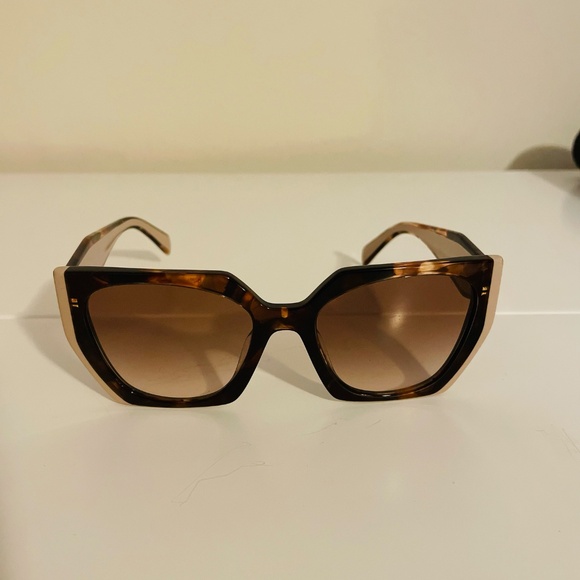 Prada Sunglasses - Tortoise Caramel Pink with Brown Gradient Lens & Case - Picture 1 of 6